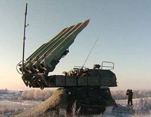 Advierte el General James Mattis, jefe del Comando Central de EE.UU., al Comité de Defensa del Senado estadounidense que imponer una zona de exclusión aérea en Siria sería una misión difícil para las fuerzas extranjeras y requeriría grandes recursos porque el presidente Bashar Al Assad tiene un buen armamento ruso y un innovador sistema de defensa antimisiles. Advierte el General James Mattis, jefe del Comando Central de EE.UU., al Comité de Defensa del Senado estadounidense que imponer una zona de exclusión aérea en Siria sería una misión difícil para las fuerzas extranjeras y requeriría grandes recursos porque el presidente Bashar Al Assad tiene un buen armamento ruso y un innovador sistema de defensa antimisiles.