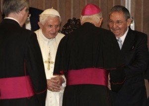 El Peregrino de la Caridad se marchó de Cuba dejando atrás dos ganadores: la Iglesia Católica, con su Cardenal Jaime Ortega Alamino al frente, y al Gobierno de la República de Cuba; deja también a dos perdedores: la disidencia de la isla y al exilio histórico de Miami. "El que tenga ojos, que vea, el que tenga oídos, que oiga… (Mateo 13:1-9). Y nosotros agregamos, el que quiera leer, que lea. Aquí no estará toda la verdad, pero lo que aquí esta es nuestra verdad. El Peregrino de la Caridad se marchó de Cuba dejando atrás dos ganadores: la Iglesia Católica, con su Cardenal Jaime Ortega Alamino al frente, y al Gobierno de la República de Cuba; deja también a dos perdedores: la disidencia de la isla y al exilio histórico de Miami. "El que tenga ojos, que vea, el que tenga oídos, que oiga… (Mateo 13:1-9). Y nosotros agregamos, el que quiera leer, que lea. Aquí no estará toda la verdad, pero lo que aquí esta es nuestra verdad.