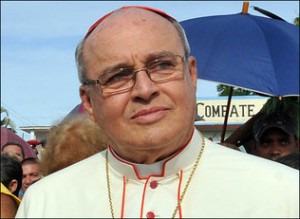Una personalidad clave en este camino, siempre crispado y zigzagueante, ha sido el cardenal Jaime Ortega, arzobispo de La Habana. Teniendo claro que se trata de un camino largo, y haciendo gala de la paciencia y la moderación que le son habituales, el Cardenal se ha consagrado a la construcción de una hoja de ruta que prefigura un camino de cambio gradual, pacífico, inclusivo, sin traumas para el país. Una personalidad clave en este camino, siempre crispado y zigzagueante, ha sido el cardenal Jaime Ortega, arzobispo de La Habana. Teniendo claro que se trata de un camino largo, y haciendo gala de la paciencia y la moderación que le son habituales, el Cardenal se ha consagrado a la construcción de una hoja de ruta que prefigura un camino de cambio gradual, pacífico, inclusivo, sin traumas para el país.