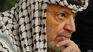 Arafat cayó gravemente enfermó en 2004.