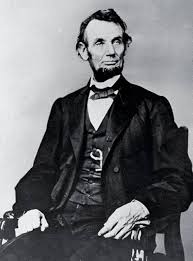 Se puede engañar a algunos todo el tiempo y a todos algún tiempo, pero no se puede engañar a todos todo el tiempo.... Abraham Lincoln.