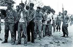 Como es conocido la Brigada 2506 fue derrotada en menos de 72 horas, fue completamente aplastada por las Fuerzas Armadas Revolucionarias (FAR) de Cuba. 104 invasores murieron y 1.200 fueron capturaron ocupándose una  importante cantidad de  material bélico. Aunque no por derrotados en Bahía de Cochinos las fuerzas anticastristas internas dejaron de enfrentarse al régimen de Castro produciendo alzamientos en zonas rurales, planificando y ejecutando numerosos sabotajes, planificando y ejecutando atentados personales.