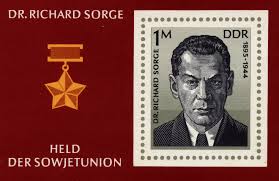 En 1961, el gobierno soviético le concedió póstumamente el título de Héroe de la Unión Soviética, la distinción más alta del país durante en la era comunista y su imagen aparcería en los sellos de la época.