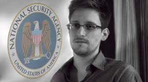A diferencia de Edward Snowden, quien es conocido por liberar documentos progresivamente más condenatorios en etapas, WikiLeaks no tiene una historia de apuntar a un in-crescendo a través de comunicados progresivos de información clasificada. Pero se especula que Edward Snowden puede ser en realidad la fuente de esta última WikiLeaks divulgación. Si ese es el caso, no hay que excluir otras versiones de los documentos pertinentes, y por lo tanto una respuesta francesa más robusta.