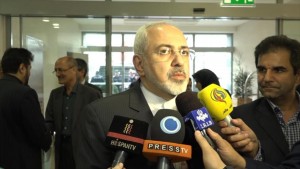 El canciller iraní, Mohamad Yavad Zarif, ha recalcado este jueves que sin la participación de Irán en los diálogos sobre Siria no puede resolverse la crisis corriente en este país árabe.