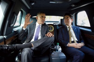 Obama y el primer ministro japonés, Shinzo Abe, en Washington, DC, abril de 2015 (Pete Souza / Casa Blanca)