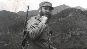 Fidel Castro, líder de la Revolución cubana, falleció este 25 de noviembre en su país natal. Curiosamente, el revolucionario sobrevivió, de acuerdo con los datos de distintos servicios de inteligencia, a 638 intentos de asesinato, aunque solo alrededor de 150 llegaron a ejecutarse.