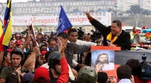 QPM.ORG. Nuestro director y nuestros columnistas políticos, verdaderos versados en la política local, nacional e internacional proyectan un seguro triunfo de Hugo Chávez Frías, presidente venezolano en los próximos comicios.  