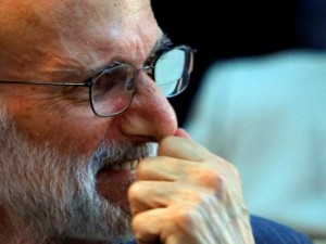 “Get Me the Hell Out of Here” (Sáquenme para el carajo de aquí), ha sido la petición del contratista estadounidense Alan Gross a una reportera de NBC News que le contactó por teléfono. “Get Me the Hell Out of Here” (Sáquenme para el carajo de aquí), ha sido la petición del contratista estadounidense Alan Gross a una reportera de NBC News que le contactó por teléfono.