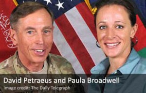 Cabe señalar que gran parte de esta historia que se desarrolla hasta el momento se basa en rumores, en contraposición a la información concreta y verificable. Se sugiere que la cita fuera del matrimonio Petraeus fue descubierto accidentalmente por agentes del Buró Federal de Investigaciones, que estaban investigando un caso aparentemente sin relación.