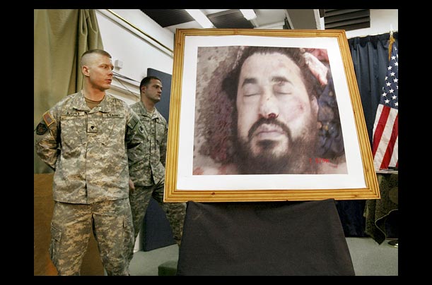 el ataque aéreo 06/2006 EE.UU. que mató a Abu Musab al-Zarqawi, el fundador de su organización matriz, 