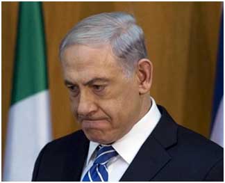 Aleccionado por el fracaso israelí en la Guerra de Julio contra el Líbano en 2006, Benyamin Netanyahu necesitaba desesperadamente afirmar que sus objetivos se habían cumplido y, de este modo, estuvo cambiando continuamente los mismos para demostrar que la “victoria” ha sido conseguida. Lo peor para él es que se ha quedado sin objetivos que declarar. 