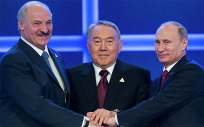 El presidente de Rusia, Vladímir Putin, ha anunciado la firma de la ley sobre la ratificación del acuerdo para el establecimiento de la Unión Económica Euroasiática, que compondrán Rusia, Bielorrusia y Kazajistán. "Este es un paso importante en nuestro trabajo para alcanzar la integración con nuestros socios y aliados más cercanos", aseguró el mandatario en una reunión con miembros del Gobierno ruso,
