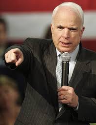 John McCain cantando ". bomba, bomba, bomba de Irán" 