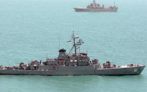 Un destructor iraní expulsa a un buque de guerra de EE.UU. del golfo de Adén