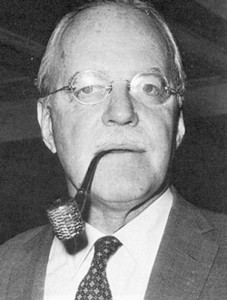 el oficial retirado de la CIA Miles Copeland afirmó que una «CIA dentro de la CIA» había inspirado aquel golpe bajo de 1980 porque había «llegado a la conclusión de que Carter tenía que salir de la presidencia por el bien del país», según los términos del propio Copeland [56]. Copeland declaró abiertamente a Robert Parry que él mismo compartía la opinión de que Jimmy Carter «representaba un gran peligro para la nación».