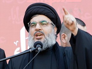 Hassan Nasrallah llamó a su movimiento libanés Hezbollah chiíta a marchar a la bandera, ya que "nos enfrentamos a una crisis existencial" por la creciente beligerancia del Estado islámico de Irak y el Levante.