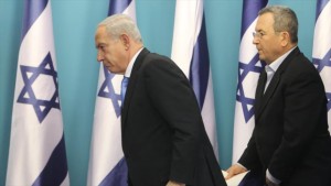 El premier israelí exigió el fin de las “declaraciones irresponsables” del exministro israelí de asuntos militares Ehud Barak, quien reveló los frustrados planes de Israel para atacar a Irán. Foto: El primer ministro israelí Benyamin Netanyahu (izda), y el exministro israelí de asuntos militares Ehud Barak.