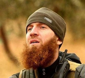Abu Omar al-Shishani, quien es considerado uno de los principales comandantes de la organización terrorista en los últimos dos años. El comandante de 27 años de edad, al-Shishani es oriundo del enclave checheno de Pankisi en Georgia, como muchos otros que se unieron a ISIS desde el 2012.