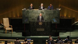 El discurso de Putin en la ONU de hace unos días parece haber sido la señal (y que al parecer no fue captada por el Pentágono, tal vez porque estaba redactada en un lenguaje claro y honesto) de que Rusia estaba a punto de "ponerse seria" y hacer valer su intención de evitar el derrocamiento de Assad, defender a la población civil de Siria contra el EI y resolver la "crisis de los refugiados" europea en el proceso. 