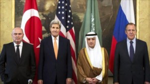 De izquierda a derecha, los jefes de las Diplomacias de Turquía, Feridun Sinirlioglu; de EE.UU., John Kerry; de Arabia Saudí, Adel al-Yubeir, y de Rusia, Serguei Lavrov, en Viena (Austria), 23 de octubre de 2015.