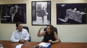 Josefina Vidal y Gustavo Machín, directora general y subdirector del Departamento de Estados Unidos del Ministerio de Relaciones Exteriores de Cuba, en conferencia de prensa hoy en La Habana. Foto: Desmond Boylan/ AP