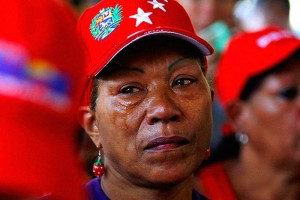 “La fuerza natural de nosotros, de la izquierda venezolana y del proceso revolucionario tiene que estar en el pueblo. No por gusto la apuesta más importante que hizo Hugo Chávez en el orden estratégico fue que la estructura del Estado venezolano fuera comunal”, recordó.