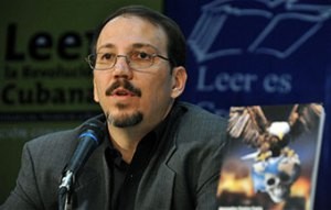 Alejandro Castro Espín, Doctor en Ciencias Políticas e investigador social comparte abiertamente sus consideraciones acerca del restablecimiento de las relaciones de Cuba-Estados Unidos, explica cómo funciona la democracia participativa cubana y ofrece su percepción sobre el futuro de Cuba. 